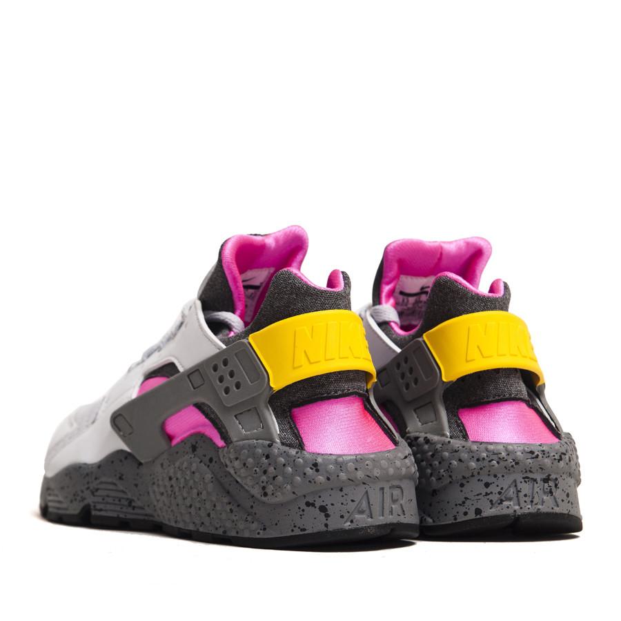 Nike Air Huarache SE Pure Platinum/Pink Blast 852628-002 at shoplostfound in Toronto, back