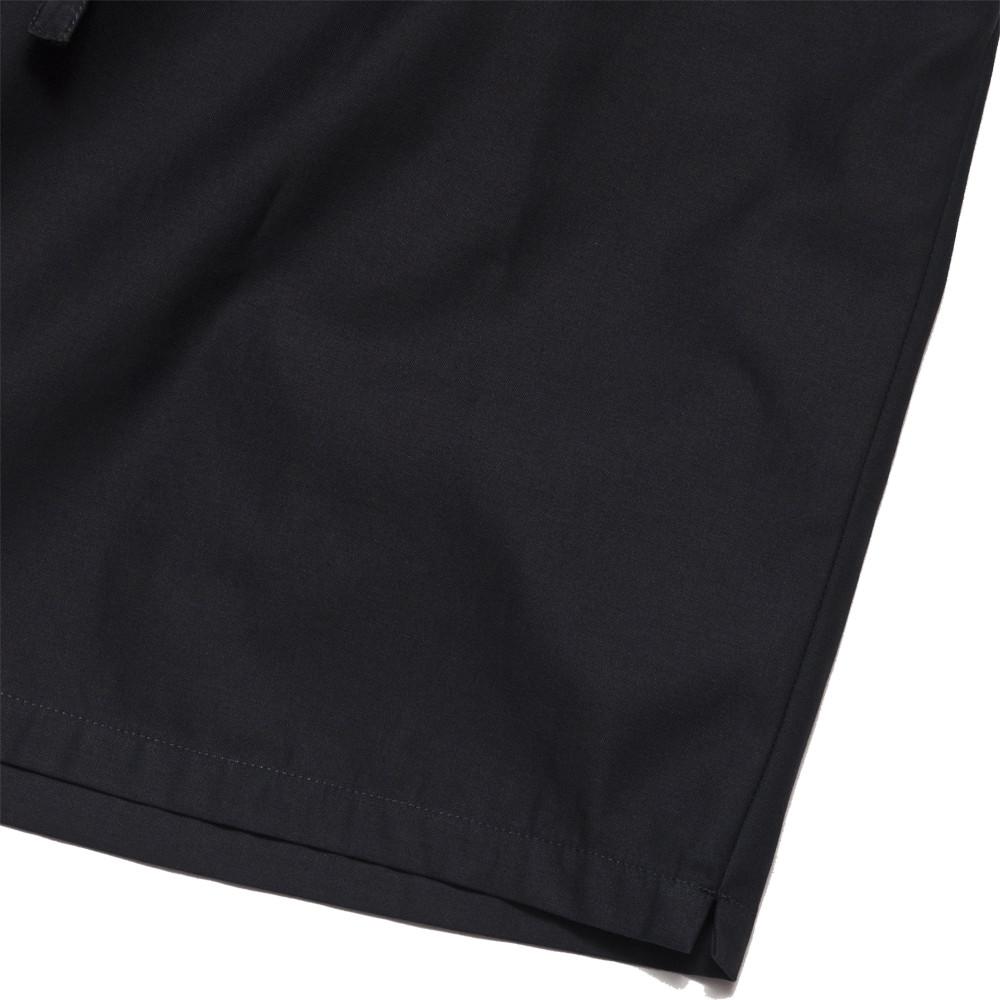 S.K. Manor Hill Sahar Short Black at shoplostfound, leg detail
