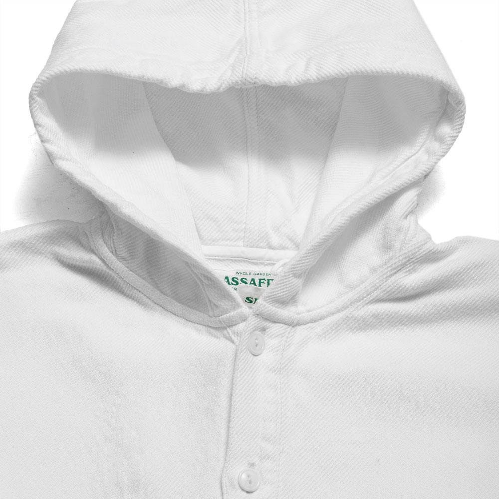 Sassafras Leaf Pruner Shell Bud Half White Flannel at shoplostfound, neck